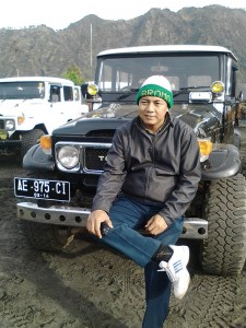 parking jeep_sea-sand bromo2    